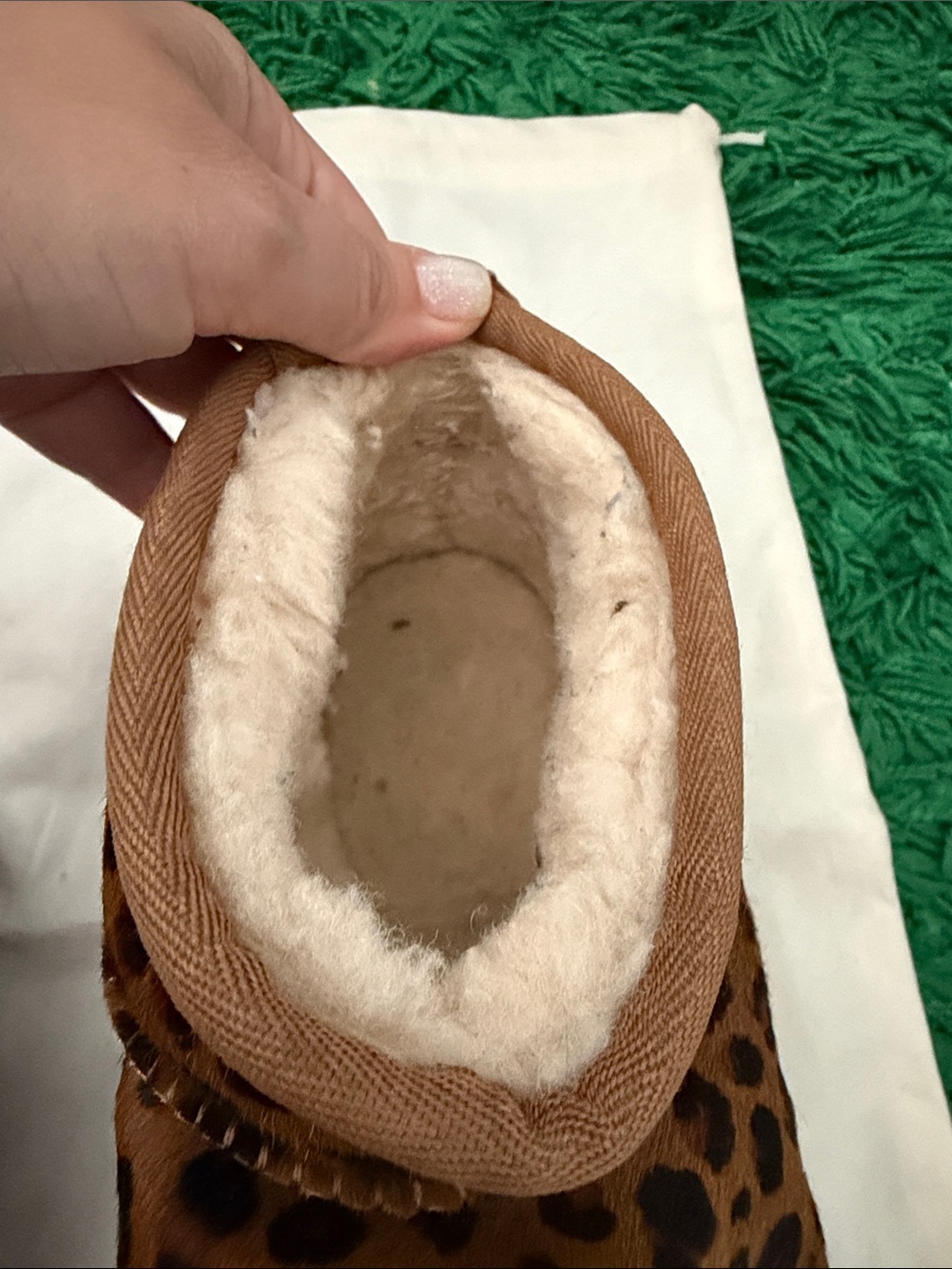 UGG ultra mini leopard print sheep fur lined size 8 - Picture 3 of 6